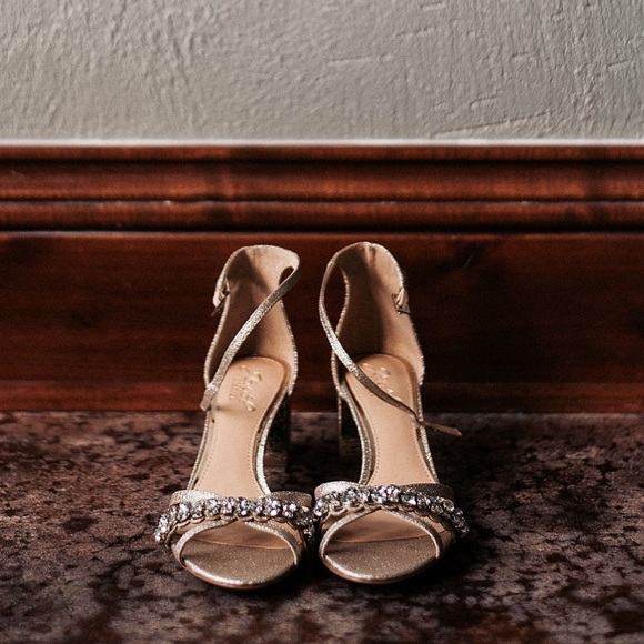 Badgley Mischka Giona Block Heels Gold 